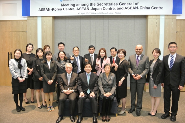 Tripartite_Meeting_Group_Photos
