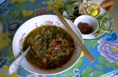 カオソーイ（ラオス北部名物の麺）
