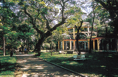 動植物園